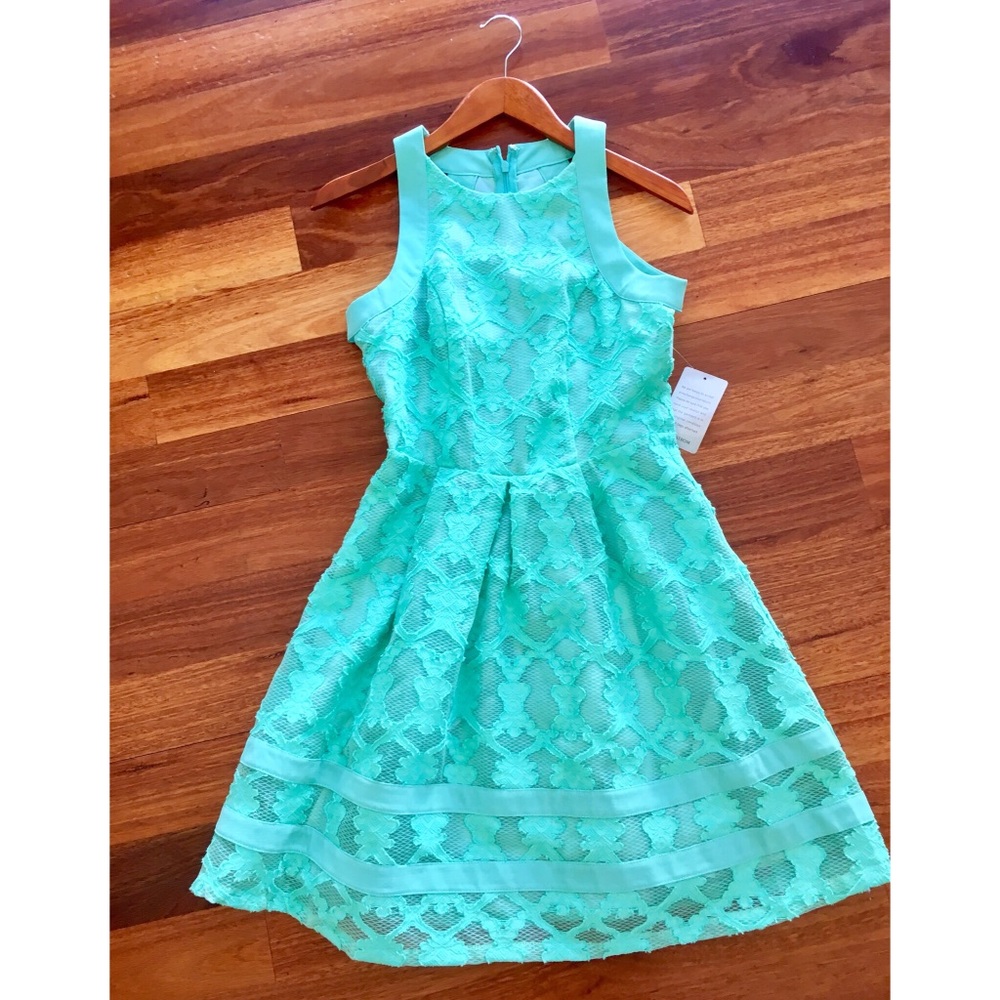 Brand new Adelyn Rae mint green sleeveless dress